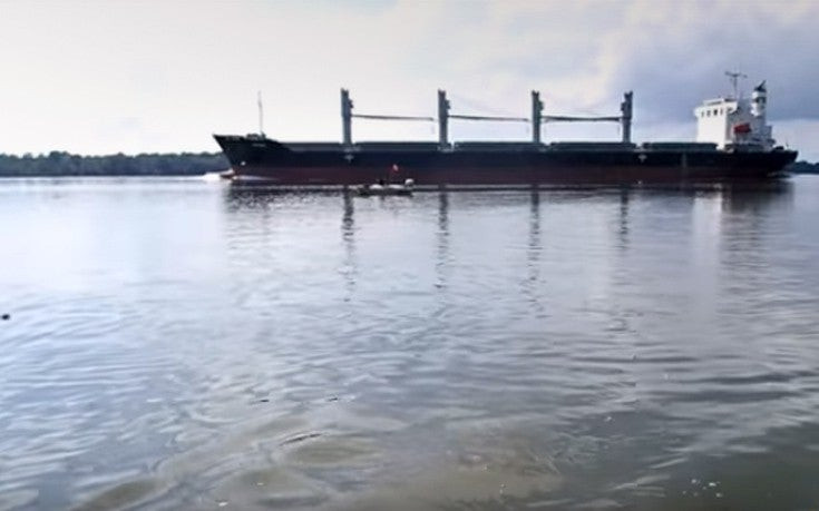 Βίντεο: Τι προκαλεί το πέρασμα ενός πλοίου στις όχθες του ποταμού
